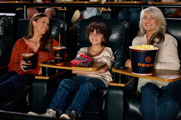 REGAL INDEPENDENCE MALL & RPX - Updated January 2026 - 130 Photos & 55 ...