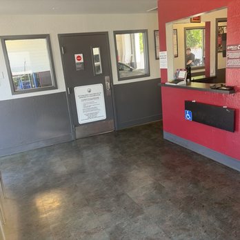 Jiffy Lube - Lobby - Oil Change Stations Near Me - Sunnyvale, California Jiffy Lube - Lobby - Oil Change Stations Near Me - Sunnyvale, California