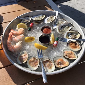 Boca Oyster Bar - New American Near Me - Bridgeport, Connecticut