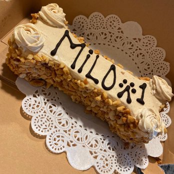 Three Dog Bakery - Milo's birthday cake - Pet Stores Near Me - Cincinnati, Ohio
