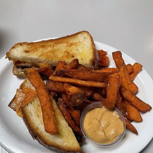 Slater’s 50/50 on Yelp