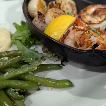 Alessio's Seafood Grille - Grilled Scallops and Shrimp with Garlic Mashed Potatoes & Green Beans - Seafood Near Me - Warrington, Pennsylvania Alessio's Seafood Grille - Grilled Scallops and Shrimp with Garlic Mashed Potatoes & Green Beans - Seafood Near Me - Warrington, Pennsylvania