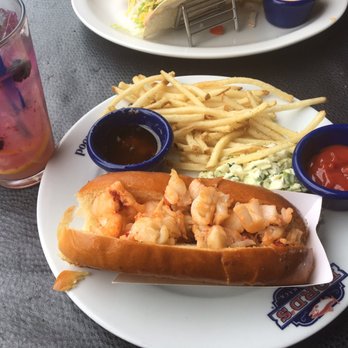 Ford's Fish Shack - Ashburn - Lobster roll, hot with butter - Seafood Near Me - Ashburn, Virginia Ford's Fish Shack - Ashburn - Lobster roll, hot with butter - Seafood Near Me - Ashburn, Virginia