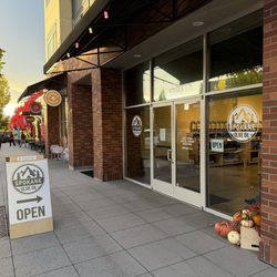 Spokane Olive Oil - The storefront from Summit Parkway.