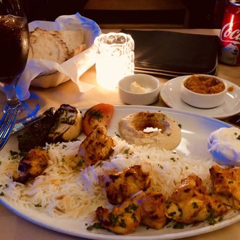 Cafe Istanbul - Chicken kabab with rice, hummus and grilled vegetables. - Cafes Near Me - Beverly Hills, California