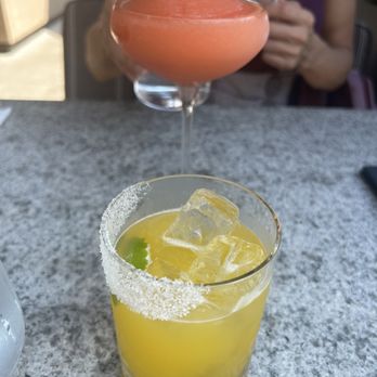 Earls Kitchen + Bar - Mango Margarita - Canadian (New) Near Me - Burnaby, British Columbia Earls Kitchen + Bar - Mango Margarita - Canadian (New) Near Me - Burnaby, British Columbia
