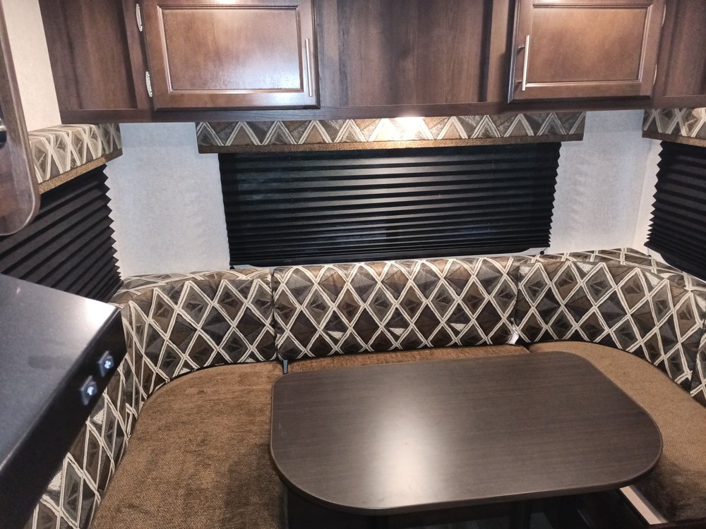 JUST RENT N GO RVING - Updated December 2024 - 10 Photos - Centerview ...