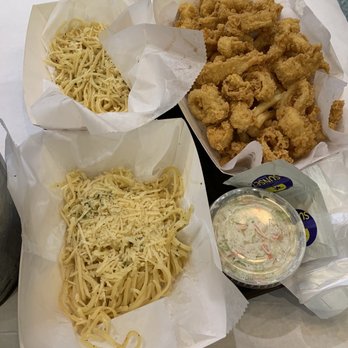 Cap't Loui - Calamari Basket, Garlic Noodles - Cajun/Creole Near Me - Stoneham, Massachusetts