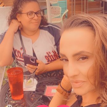 Paradise Park - Great brunch spot for drinks and appetizers - Pizza Near Me - Chicago, Illinois Paradise Park - Great brunch spot for drinks and appetizers - Pizza Near Me - Chicago, Illinois