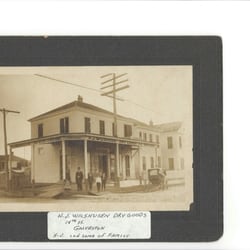 Torres Barber & Beauty Salon