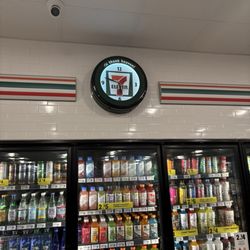 7-Eleven - A cool 7-11 clock