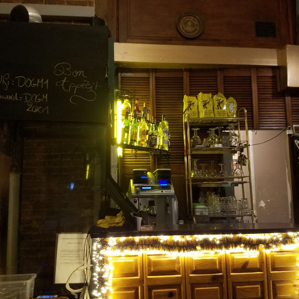La Maison des Crêpes - Bar and cashier. - Creperies Near Me - Brussel, BRU La Maison des Crêpes - Bar and cashier. - Creperies Near Me - Brussel, BRU