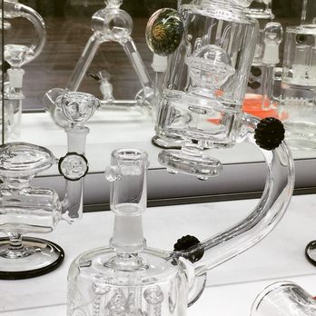 Smoke Shack - Cream Glass; two perks, microscope water pipe - Vape Shops Near Me - Spring, Texas