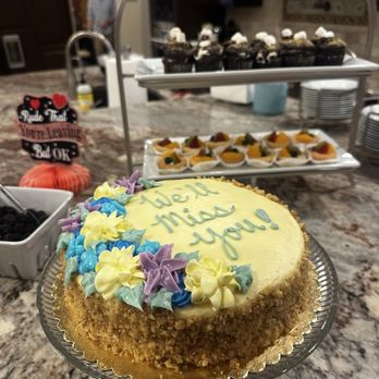Aggie's Bakery and Cake Shop - Bakeries Near Me - West Allis, Wisconsin Aggie's Bakery and Cake Shop - Bakeries Near Me - West Allis, Wisconsin