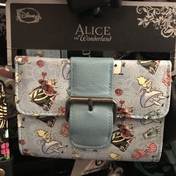 Hot Topic - Accessories Near Me - Sunrise, Florida