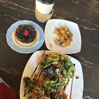 FeelLove Coffee - Berry tart, BLT avo toast, cheesy potatoes - Coffee & Tea Near Me - Springdale, Utah