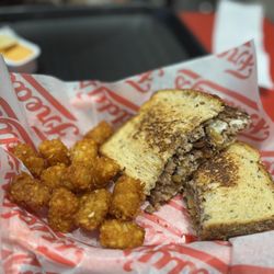 Freddy's Frozen Custard & Steakburgers - Patty melt the meat was so juicy and the tater totts are crispy and well seasoned