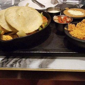 Sugar Factory Foxwoods - Chicken fajitas - American Near Me - Mashantucket, Connecticut Sugar Factory Foxwoods - Chicken fajitas - American Near Me - Mashantucket, Connecticut