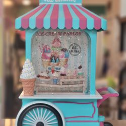 Double the Scoop, Double the Fun at Waffle Cream