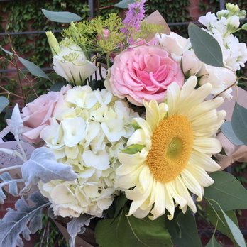 Charming Florals & Finds - My first bouquet from Charming @ the Market. From their menu, I selected "light & airy". This one is by far my favorite arrangement. - Florists Near Me - Dallas, Texas Charming Florals & Finds - My first bouquet from Charming @ the Market. From their menu, I selected "light & airy". This one is by far my favorite arrangement. - Florists Near Me - Dallas, Texas