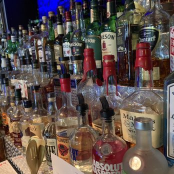 Top Fuel Saloon - What are you having, they have it all. - Bars Near Me - Braidwood, Illinois
