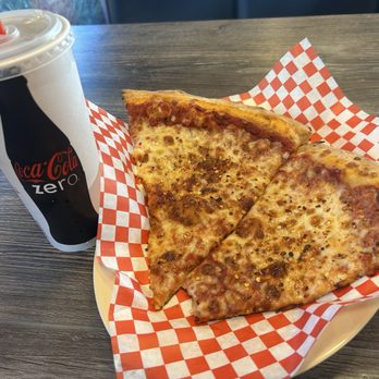 Joe's New York Pizza - Pizza Near Me - Henderson, Nevada
