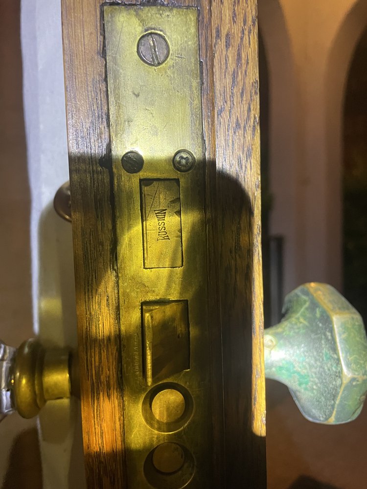 LOCKSMITH LYT Updated July 2024 20 Photos & 18 Reviews 224 30th