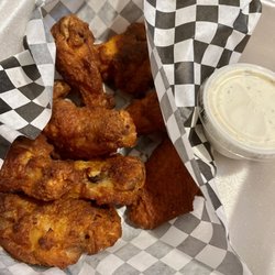 Milan Pizza - Buffalo Chicken Wings