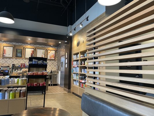 The Coffee Bean & Tea Leaf by null