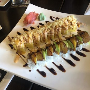 Suyaki - Angry Dragon Roll (top), Bacalao (bottom) - Sushi Bars Near Me - Caguas, Puerto Rico