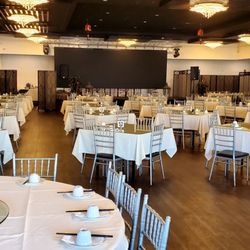Diamond Palace - Massive Dining Area