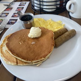 Twohey’s Restaurant - New American Near Me - South Pasadena, California