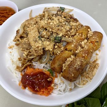 Pho Huong Lan - Pork vermicelli - Vietnamese Near Me - Honolulu, Hawaii Pho Huong Lan - Pork vermicelli - Vietnamese Near Me - Honolulu, Hawaii