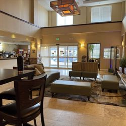 The Oaks Hotel & Suites - The reception area
