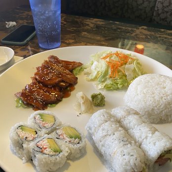 Makara Japanese Bistro - California rolls, Teriyaki chicken, Tuna Roll - Sushi Bars Near Me - Escalon, California Makara Japanese Bistro - California rolls, Teriyaki chicken, Tuna Roll - Sushi Bars Near Me - Escalon, California