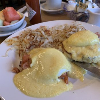 Elly's Pancake House - Lox Plate smoked salmonEgg  Benedict - Breakfast & Brunch Near Me - Glenview, Illinois