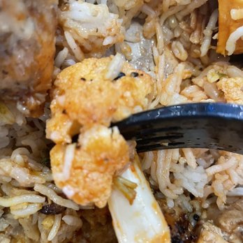 Mahana Fresh - Buffalo cauliflower in BBQ Chicken Bowl (OO) - New American Near Me - Charlotte, North Carolina