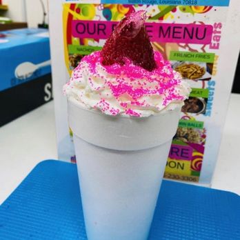 Elite Sweets And Eats - Snowball with whipped cream and fruit - Desserts Near Me - Baton Rouge, Louisiana Elite Sweets And Eats - Snowball with whipped cream and fruit - Desserts Near Me - Baton Rouge, Louisiana