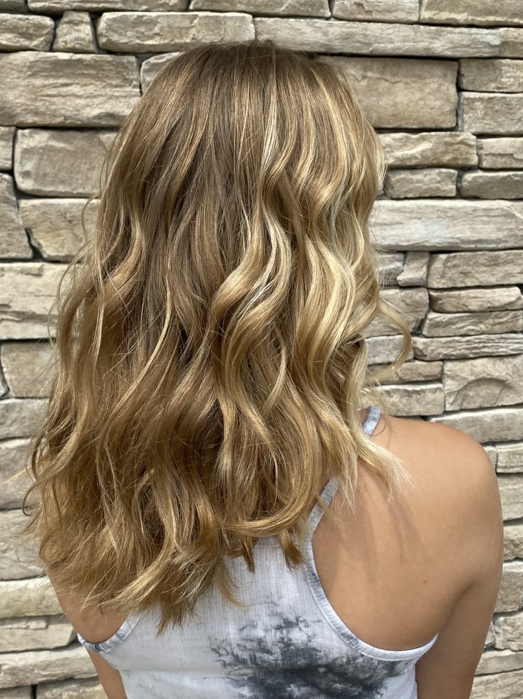 HEAD LINES SALON Updated August 2024 3600 Country Club Dr