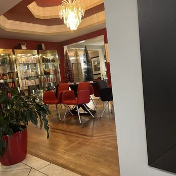 Stephen Harvey Salon - Adorable Salon Atmosphere - Hair Salons Near Me - Tucker, Georgia Stephen Harvey Salon - Adorable Salon Atmosphere - Hair Salons Near Me - Tucker, Georgia