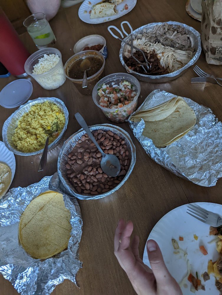 Food from Itacate Chili