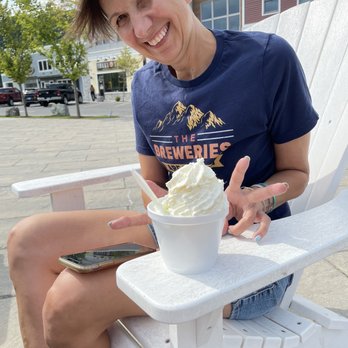 Country Creamery - Mint chocolate chip/ Coconut Almond Bar with the best whip cream!! - Ice Cream & Frozen Yogurt Near Me - Oxford, Connecticut