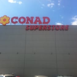 Conad Superstore - Ingresso del supermercato