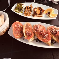 Rincon del Pescador - Canary tomato bread and fried goat cheese -- amazing!!