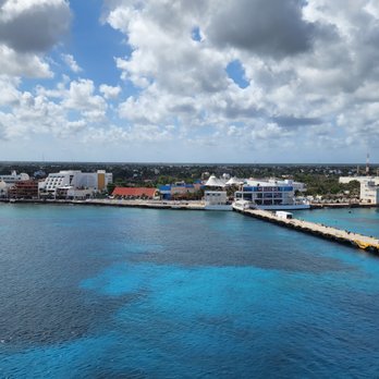 Plaza Punta Langosta - Shopping Centers Near Me - Cozumel, ROO