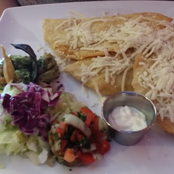 El Catrin - Chicken Empenadas... Excellent! - Mexican Near Me - Warrenton, Oregon El Catrin - Chicken Empenadas... Excellent! - Mexican Near Me - Warrenton, Oregon