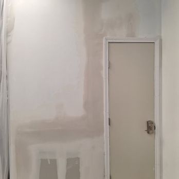 Elmer The Painter - Drywall repair in dallas, TX, tapped and mudded, still wet. - Painters Near Me - Garland, Texas Elmer The Painter - Drywall repair in dallas, TX, tapped and mudded, still wet. - Painters Near Me - Garland, Texas