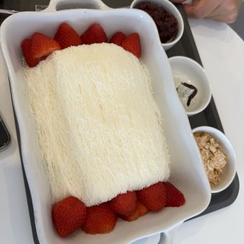 Tarae Queen - Desserts Near Me - Westminster, California Tarae Queen - Desserts Near Me - Westminster, California
