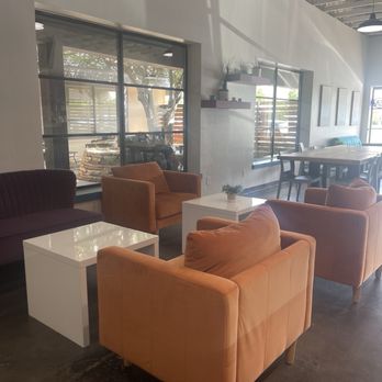Modern Berry - Indoor sitting Area - Juice Bars & Smoothies Near Me - Oklahoma City, Oklahoma Modern Berry - Indoor sitting Area - Juice Bars & Smoothies Near Me - Oklahoma City, Oklahoma