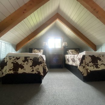 SkyWater Cabins - Vacation Rentals Near Me - Hamilton, Montana SkyWater Cabins - Vacation Rentals Near Me - Hamilton, Montana